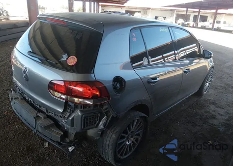 2014 Volkswagen Golf 2.5L z USA, uszkodzony, nr VIN WVWDB7AJ3EW001417